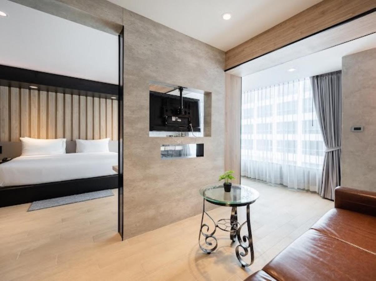 Loft Bangkok Hotel Esterno foto