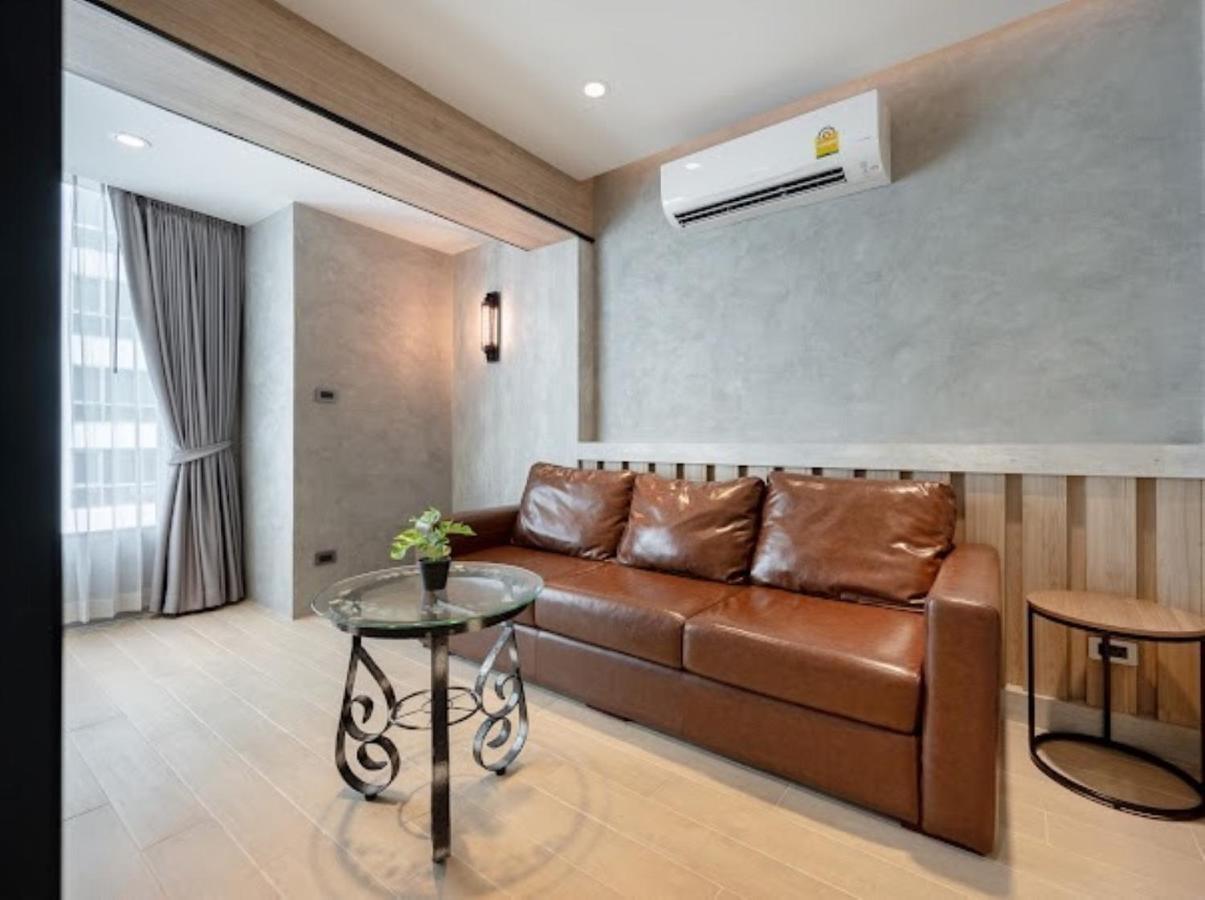 Loft Bangkok Hotel Esterno foto