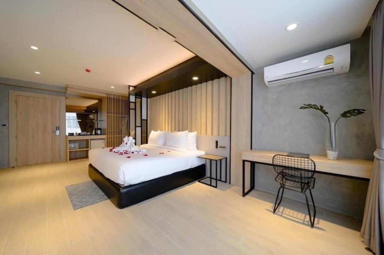 Loft Bangkok Hotel Esterno foto
