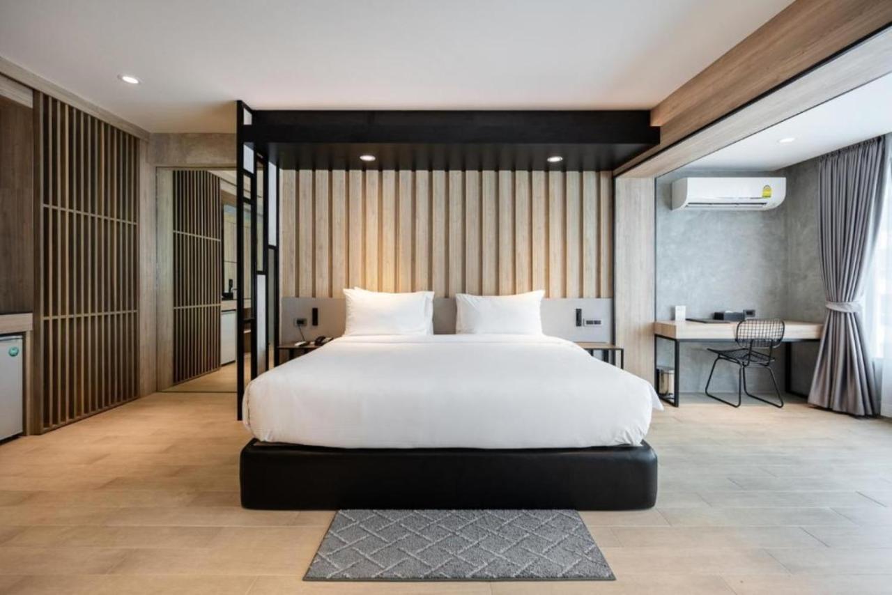 Loft Bangkok Hotel Esterno foto
