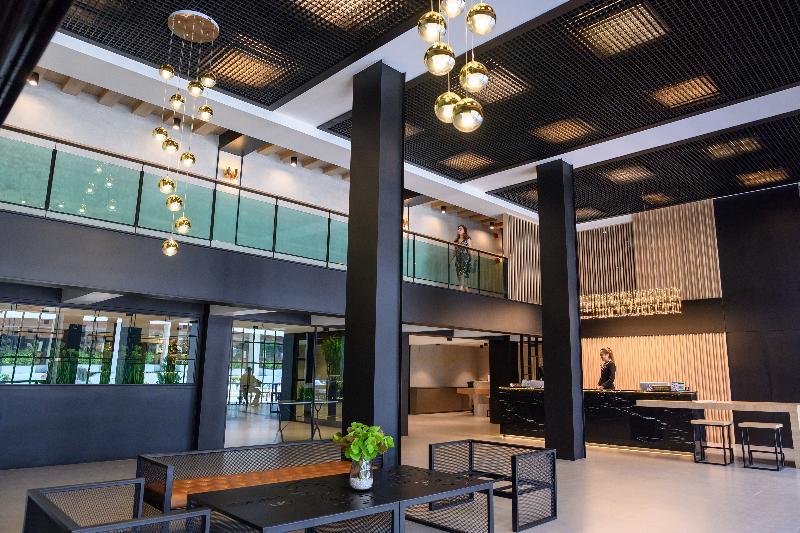 Loft Bangkok Hotel Esterno foto