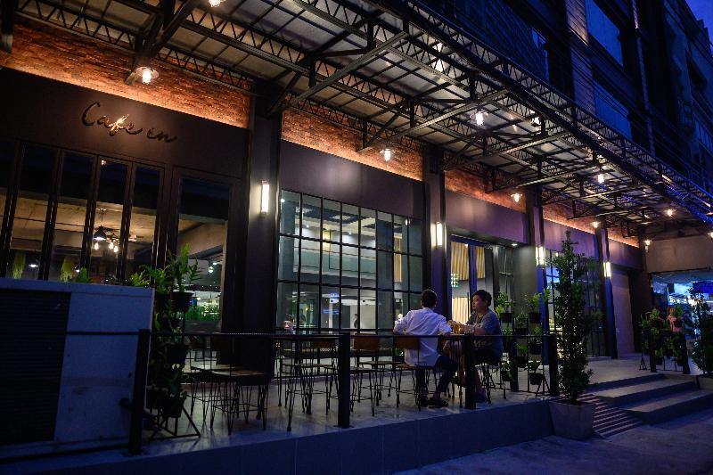 Loft Bangkok Hotel Esterno foto